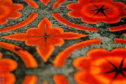 Motifs peints sur verre